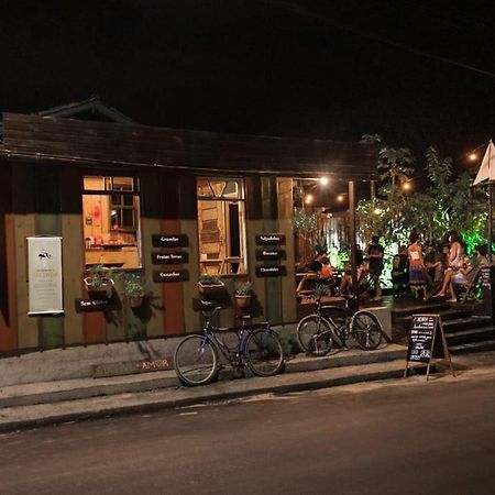 Hostel Antonio Pescador - Centro Da Guarda do Embaú 외부 사진