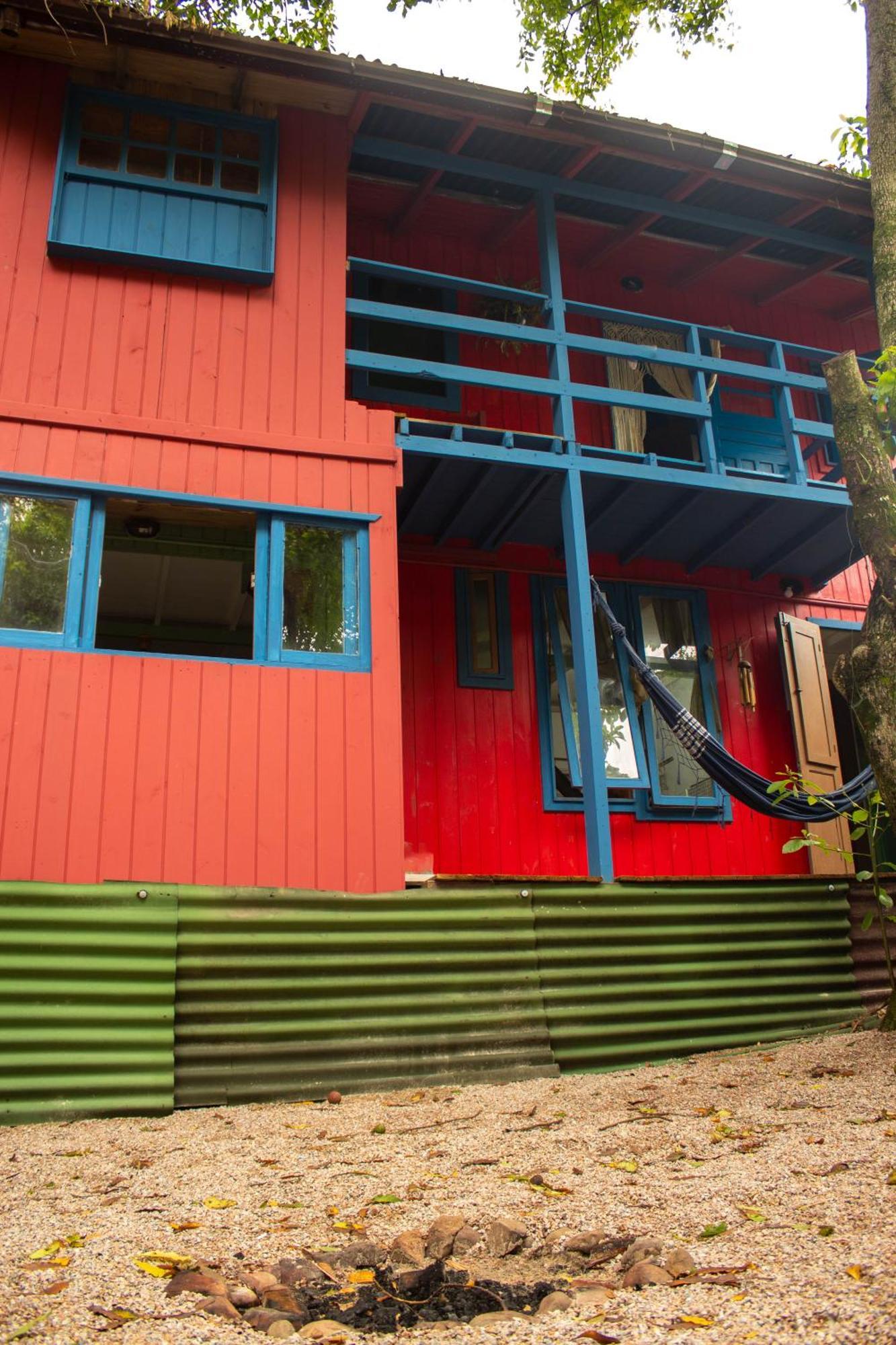 Hostel Antonio Pescador - Centro Da Guarda do Embaú 외부 사진