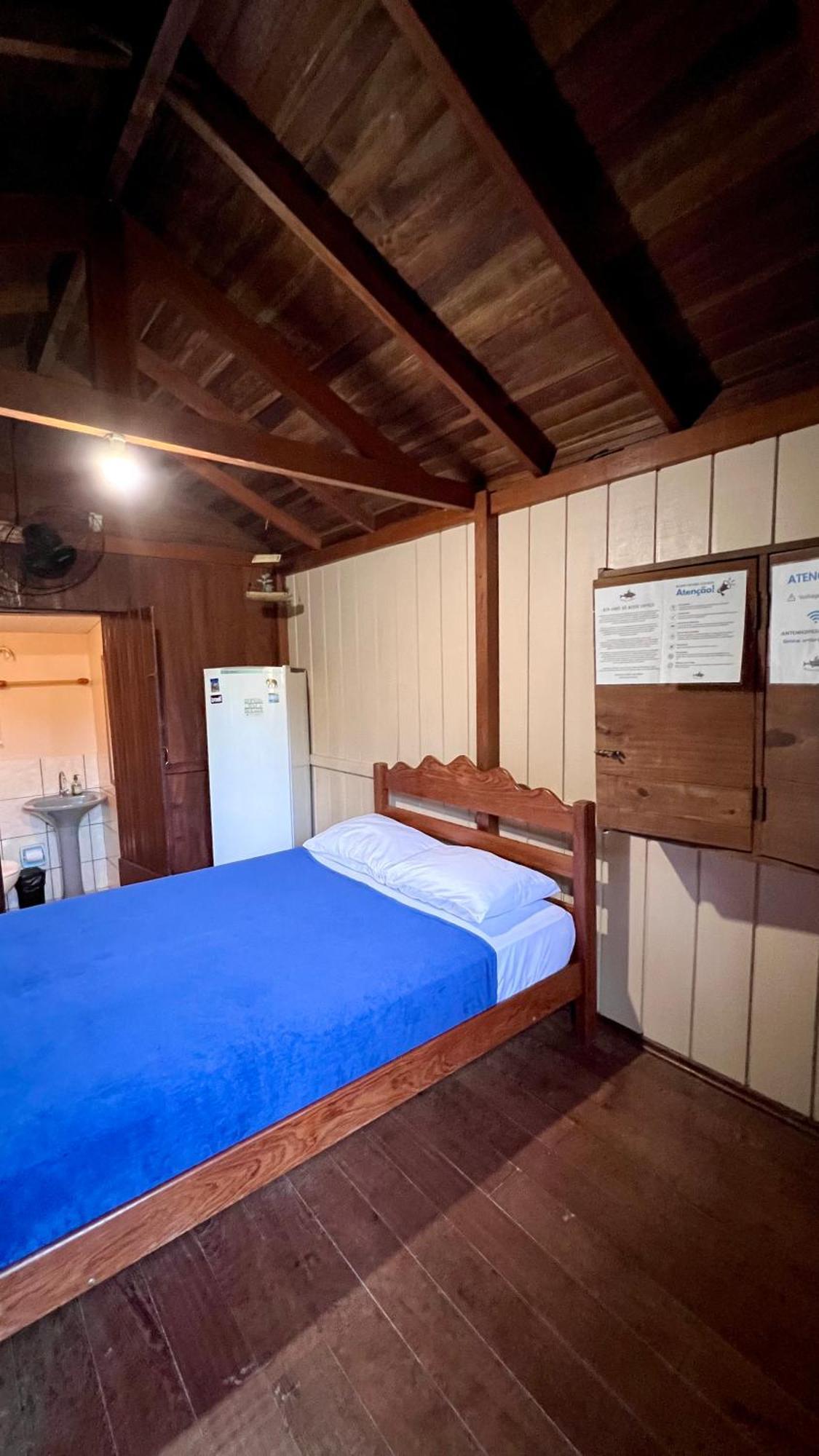 Hostel Antonio Pescador - Centro Da Guarda do Embaú 객실 사진