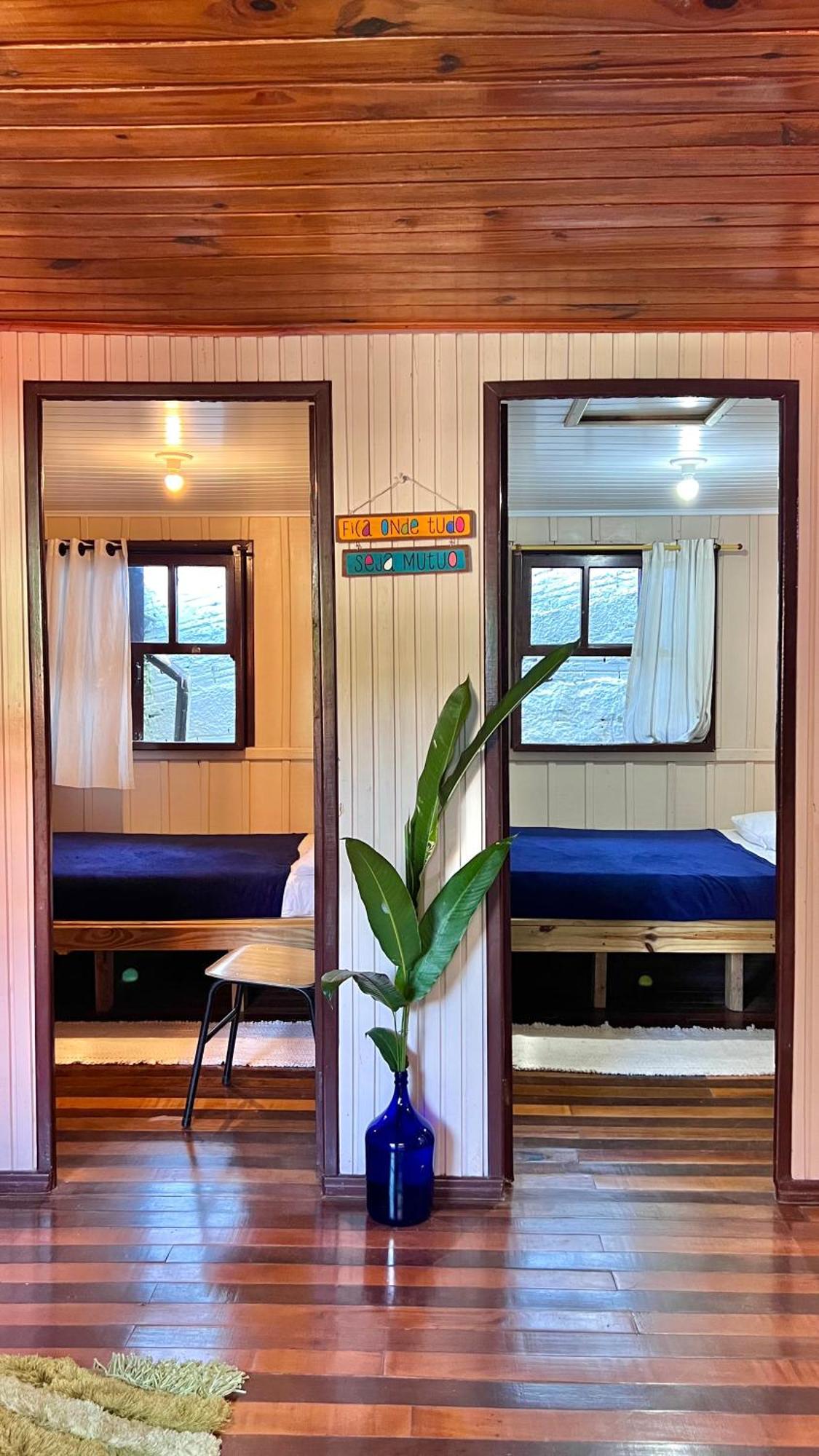 Hostel Antonio Pescador - Centro Da Guarda do Embaú 객실 사진